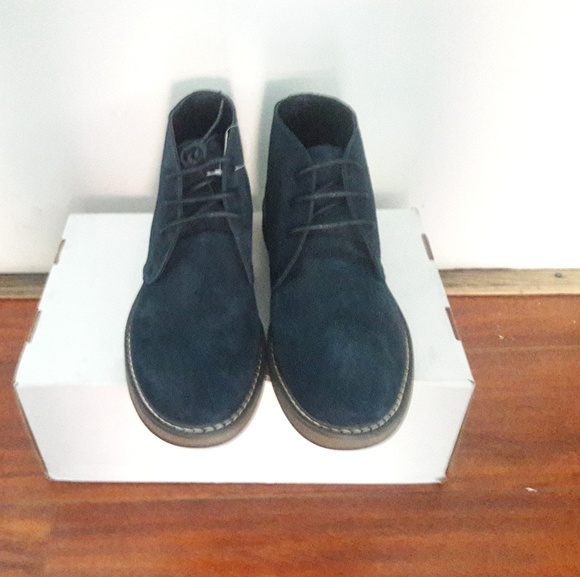 Joseph Abboud - Picture 2 of 4